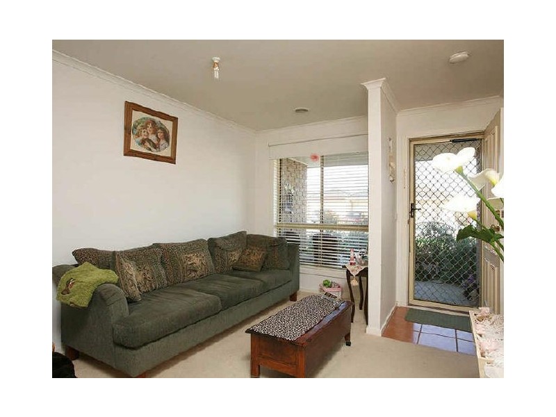 10 Thistlewood Place, Cranbourne East VIC 3977