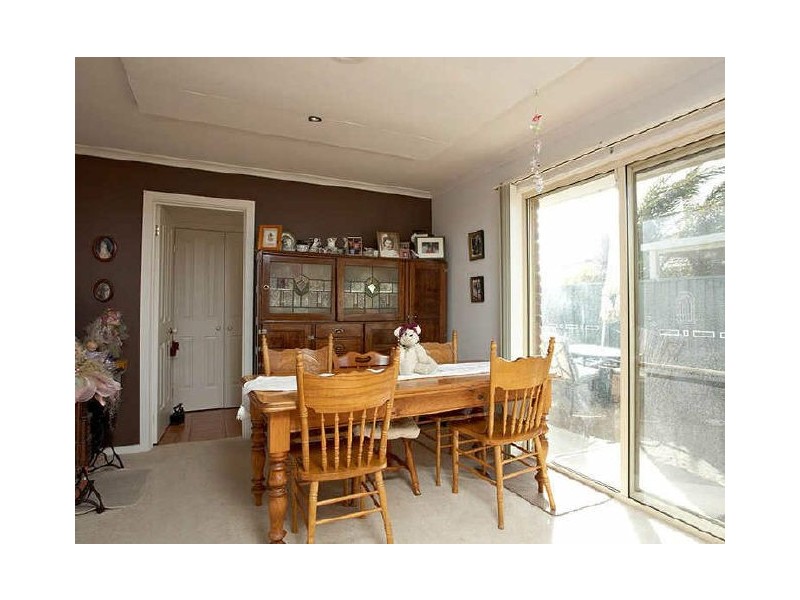 10 Thistlewood Place, Cranbourne East VIC 3977