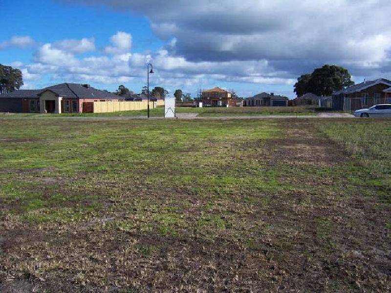 8 Canadian Maple Place, Lyndhurst VIC 3975