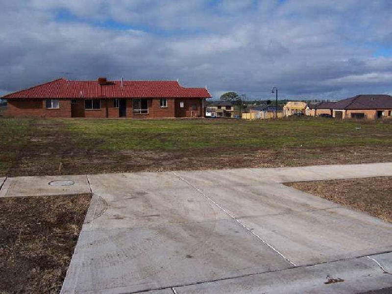 8 Canadian Maple Place, Lyndhurst VIC 3975