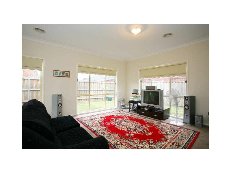 38 Waterbush Crescent, Lyndhurst VIC 3975