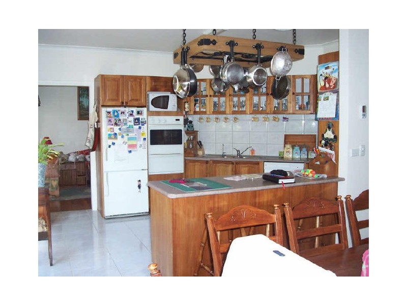 10 Amberly Park Drive, Narre Warren South VIC 3805