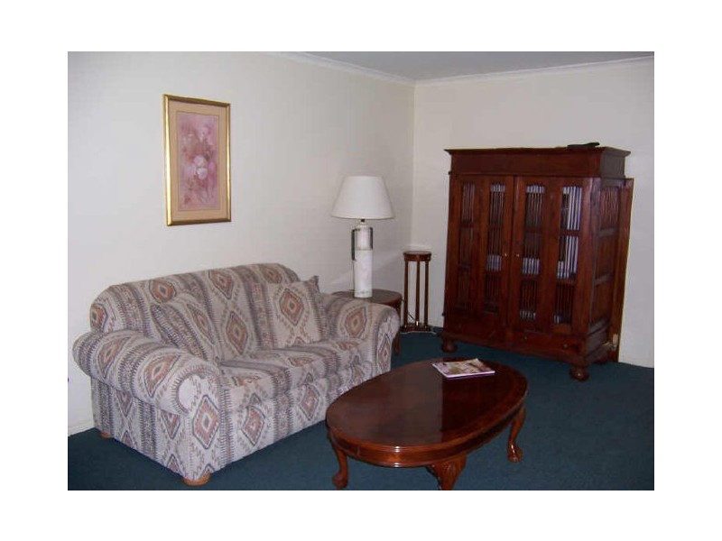 63 Scarborough Avenue, Cranbourne VIC 3977