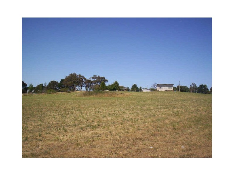 15 Carr Boyd Road, Cranbourne South VIC 3977