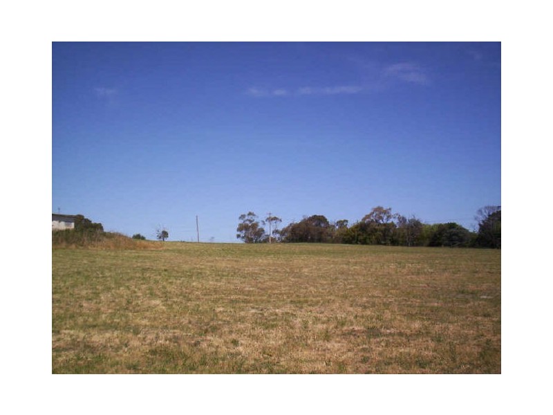 15 Carr Boyd Road, Cranbourne South VIC 3977