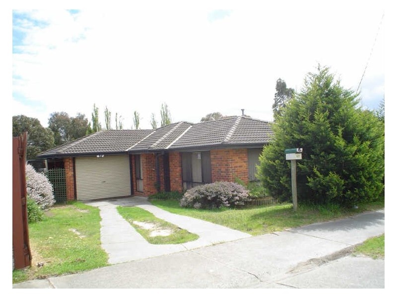 67 McClelland Drive, Skye VIC 3977