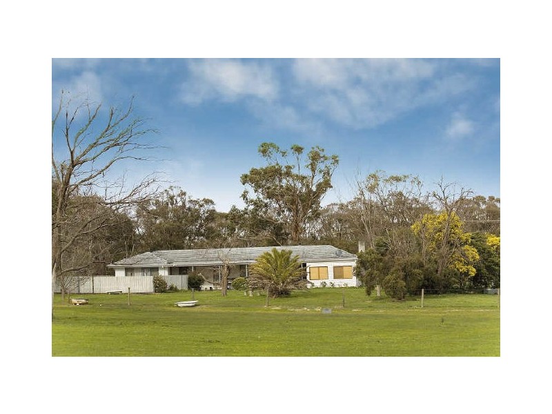 27 Scott Road, Cranbourne South VIC 3977