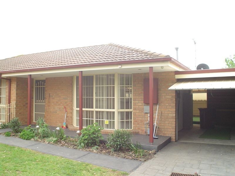 4/37 Lyall Street, Cranbourne VIC 3977