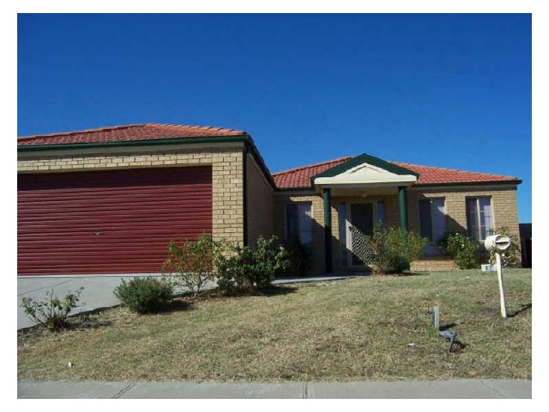 17 Fairhaven Boulevard, Cranbourne VIC 3977