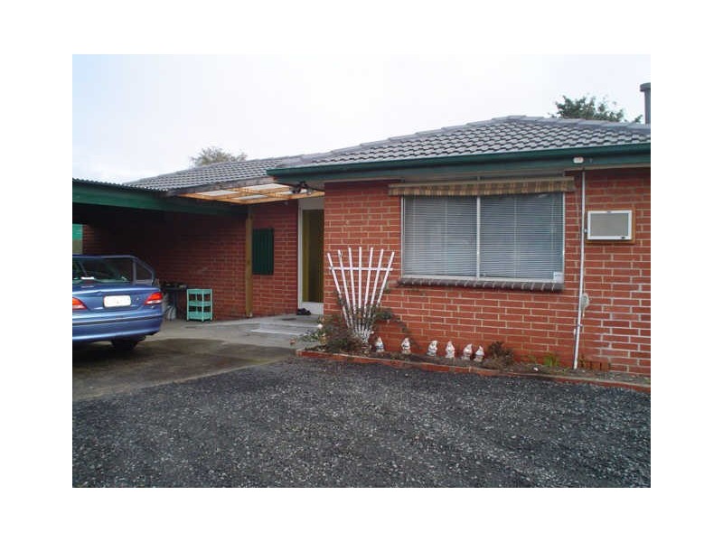 2/33 Jillian Street, Cranbourne VIC 3977