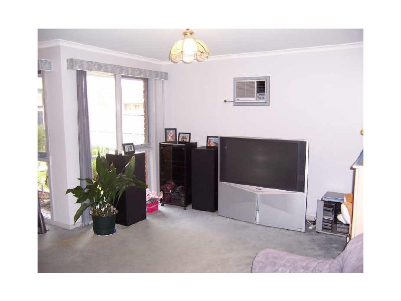 151 Courtenay Avenue, Cranbourne North VIC 3977