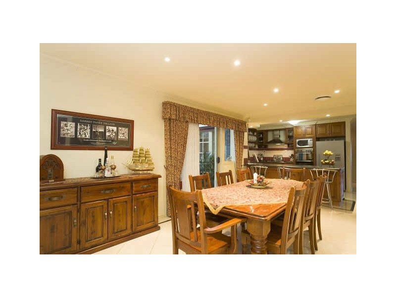 24 Denham Crescent, Cranbourne North VIC 3977