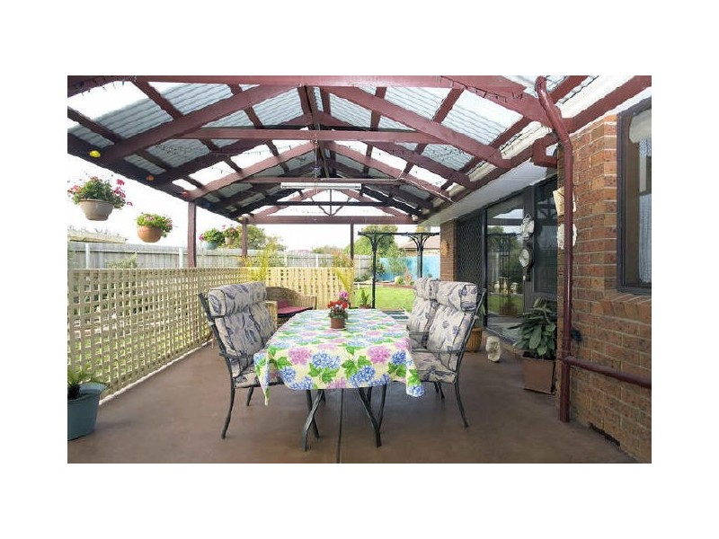 14 Chomley Street, Cranbourne VIC 3977