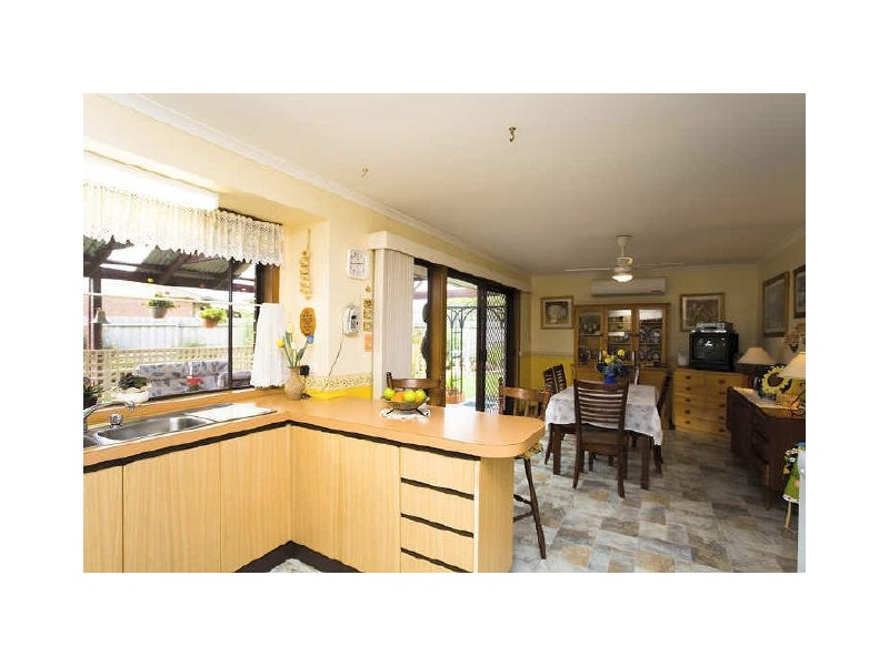 14 Chomley Street, Cranbourne VIC 3977