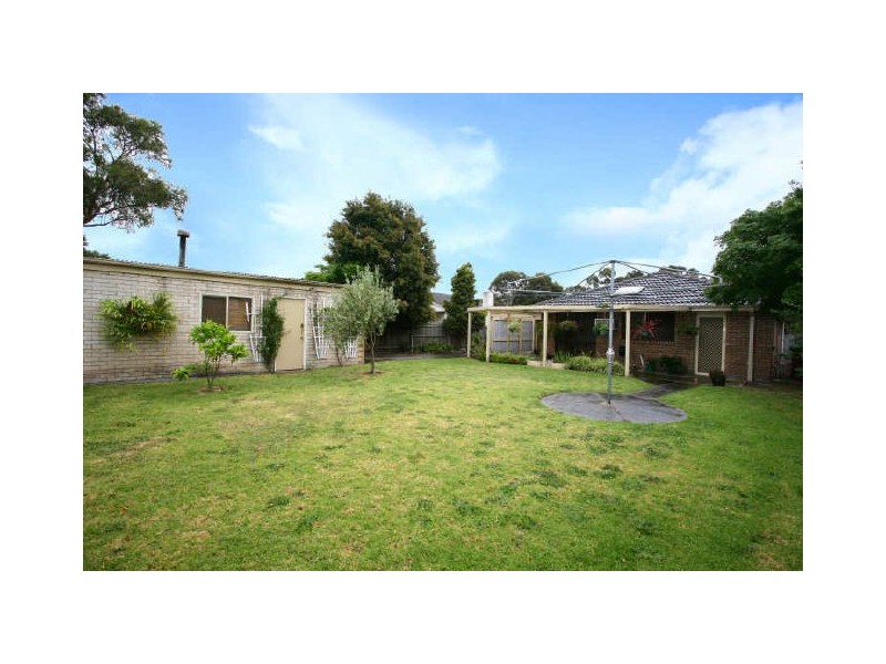 32 Clarendon Street, Cranbourne VIC 3977