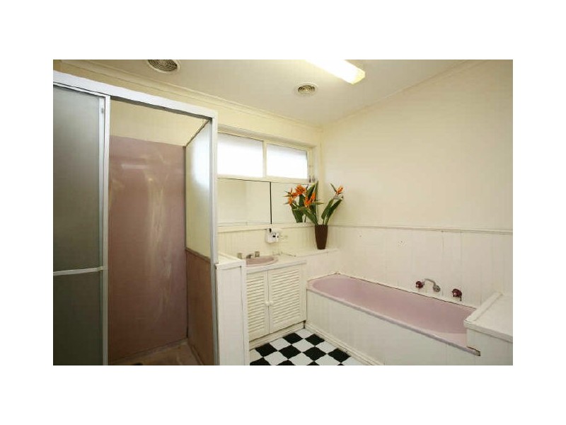 32 Clarendon Street, Cranbourne VIC 3977