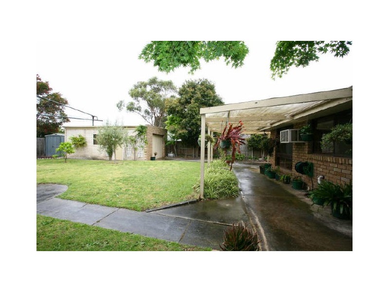 32 Clarendon Street, Cranbourne VIC 3977