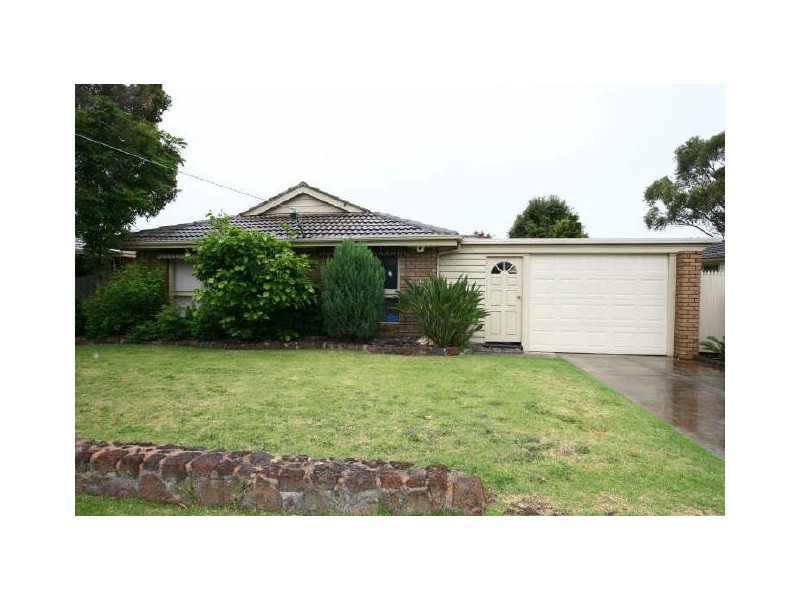 32 Clarendon Street, Cranbourne VIC 3977