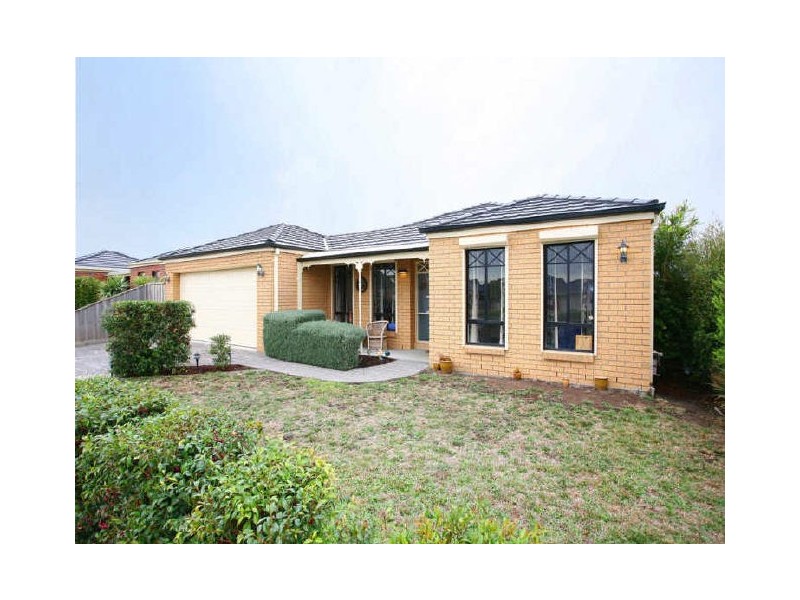 7 Brookland Greens Boulevard, Cranbourne VIC 3977