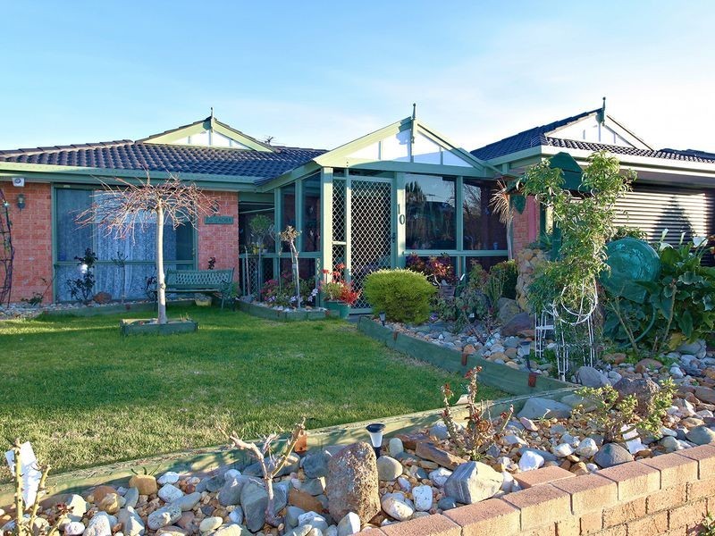 10 Howqua Place, Cranbourne East VIC 3977