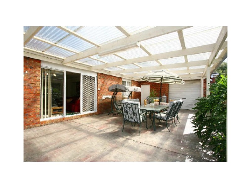 32 Banyalla Drive, Cranbourne VIC 3977