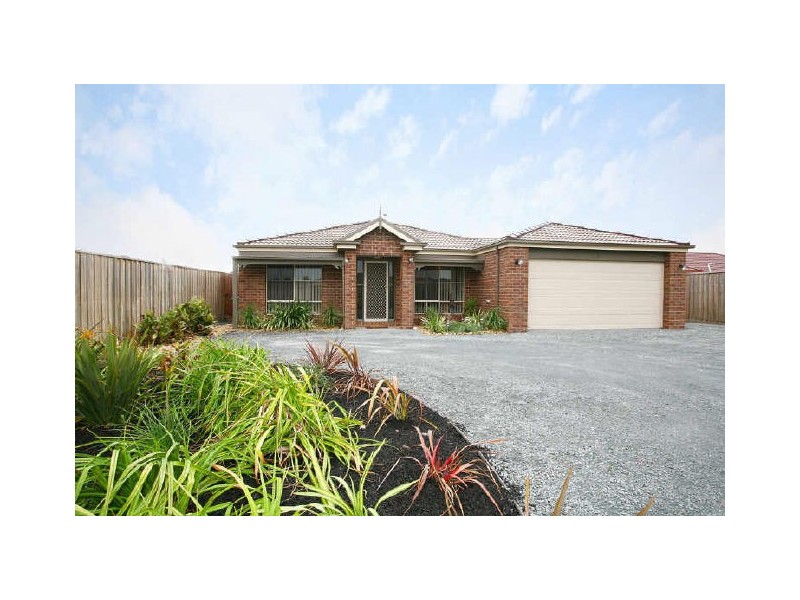 13 Dryandra Place, Cranbourne VIC 3977