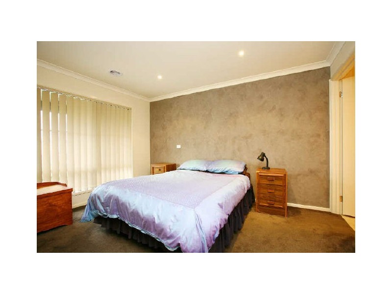 13 Dryandra Place, Cranbourne VIC 3977