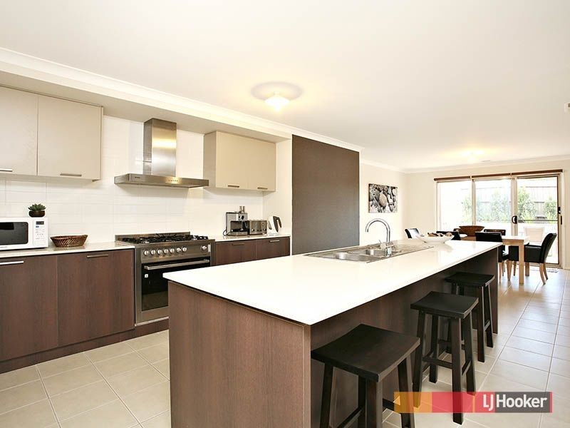 6 Lytham Court, Cranbourne VIC 3977