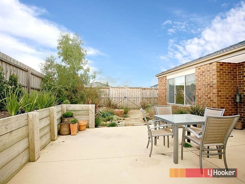 6 Lytham Court, Cranbourne VIC 3977
