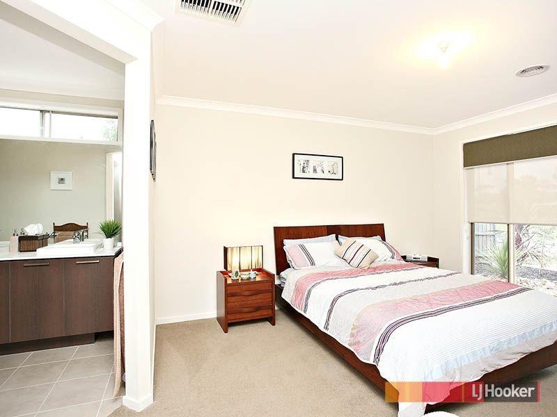 6 Lytham Court, Cranbourne VIC 3977