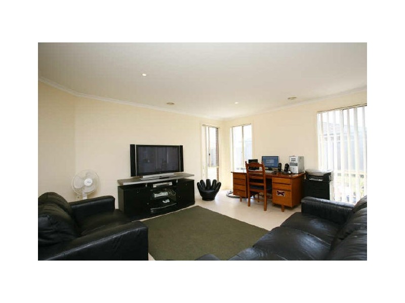 3 Glade Court, Cranbourne VIC 3977