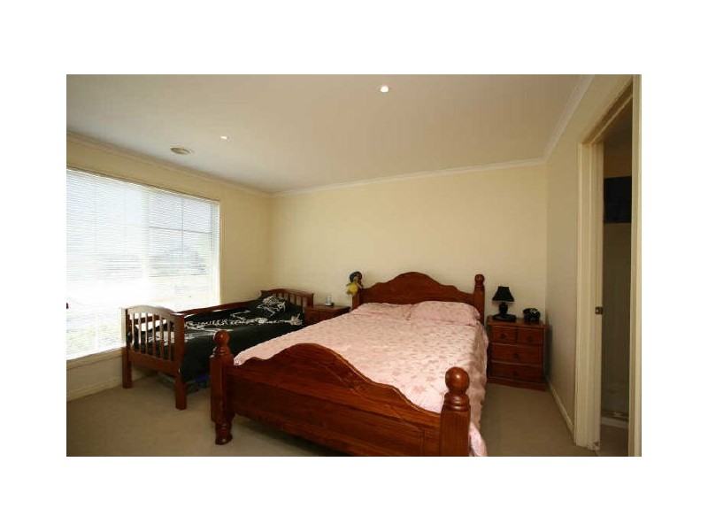 3 Glade Court, Cranbourne VIC 3977