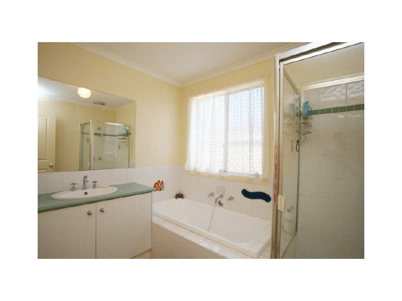 3 Glade Court, Cranbourne VIC 3977