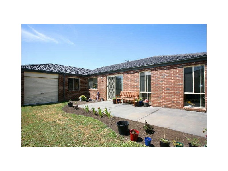 3 Glade Court, Cranbourne VIC 3977