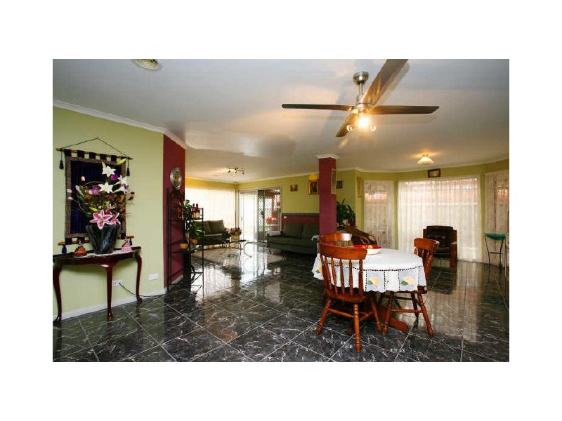 24 Horsfield Street, Cranbourne North VIC 3977