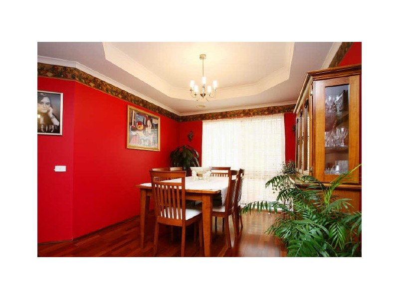 24 Horsfield Street, Cranbourne North VIC 3977