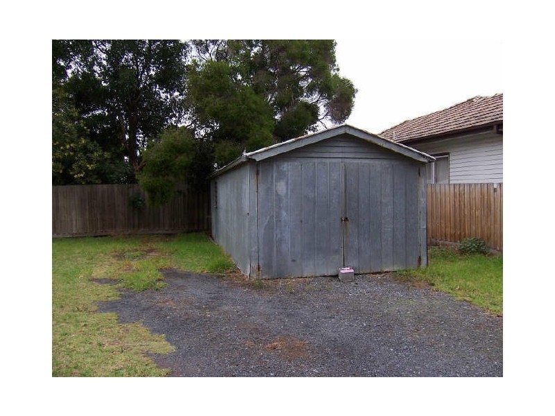 2 Greaves Street, Cranbourne VIC 3977