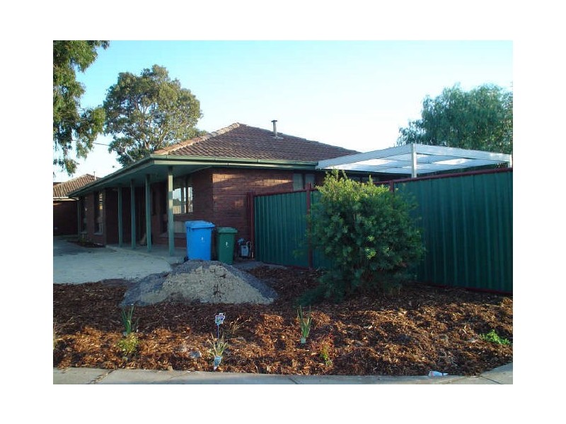 1/204 Sladen Street, Cranbourne VIC 3977