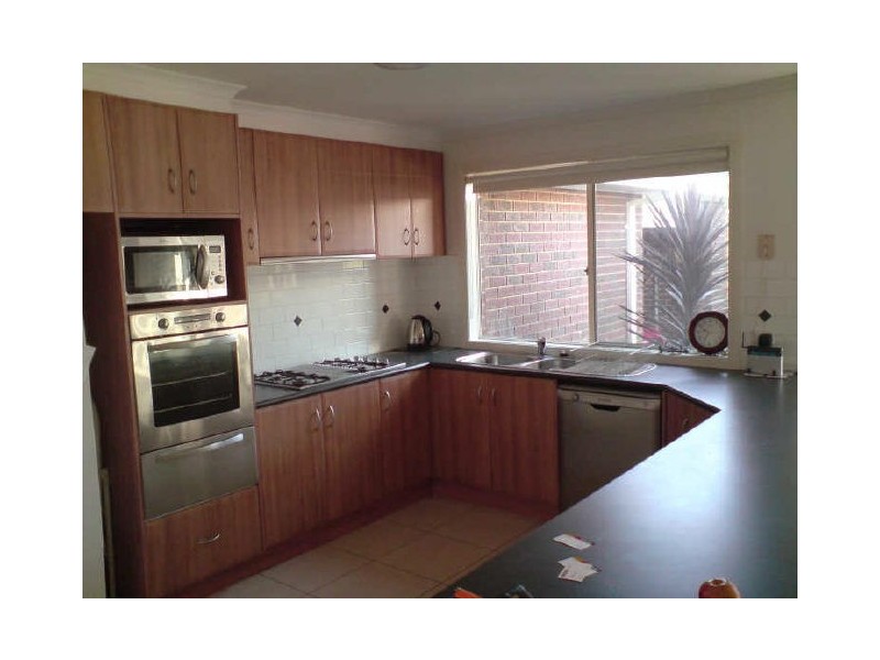 3 Durnoch Place, Cranbourne VIC 3977