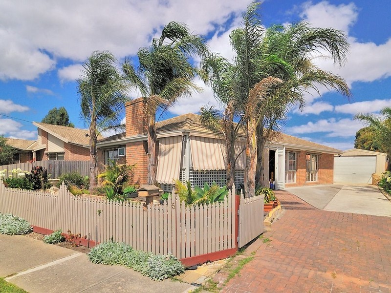 5 Willora Crescent, Cranbourne VIC 3977