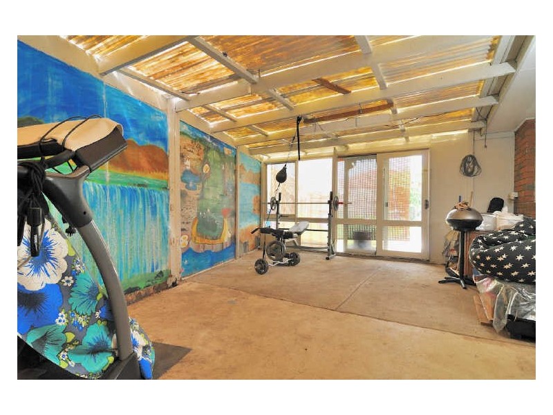 5 Willora Crescent, Cranbourne VIC 3977