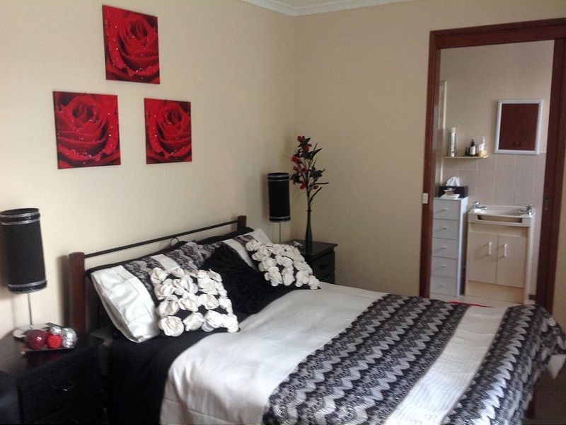 11B Curtis Court, Cranbourne VIC 3977