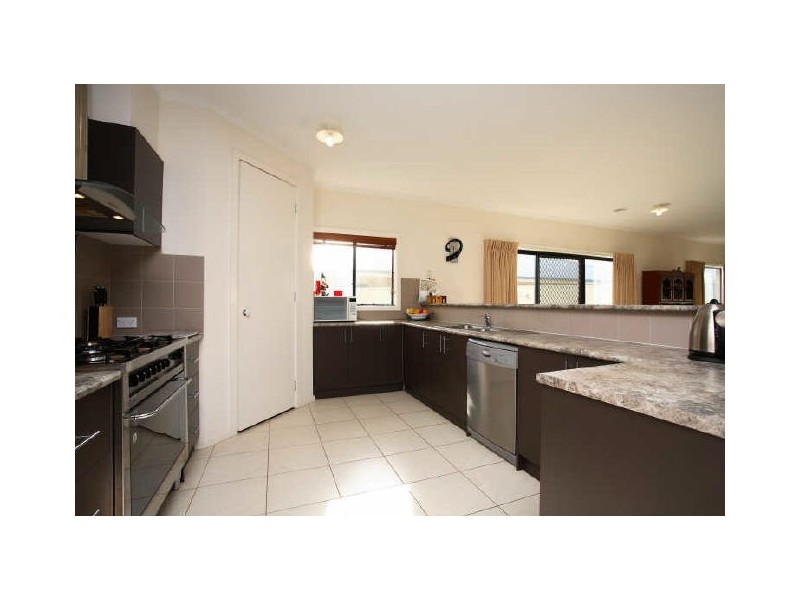 70 Scotsdale Drive, Cranbourne East VIC 3977