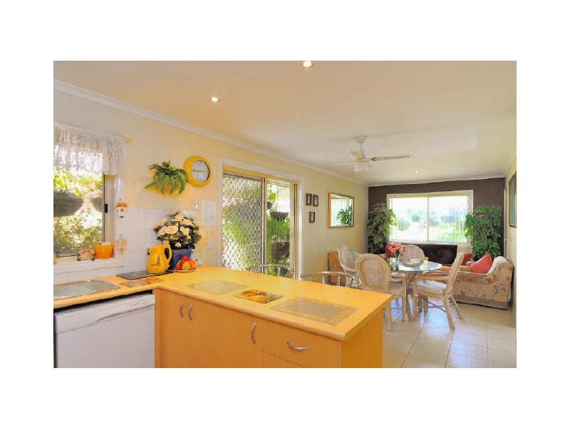 13 Cambridge Close, Cranbourne East VIC 3977