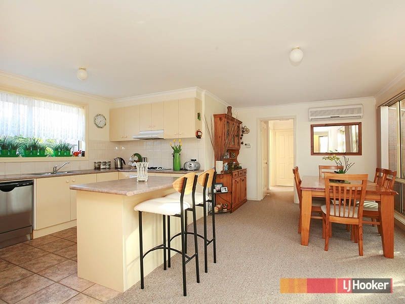 8 Cirai Crescent, Cranbourne VIC 3977