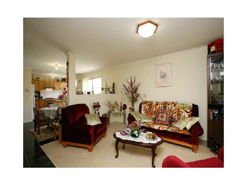 8 Faith Court, Cranbourne VIC 3977