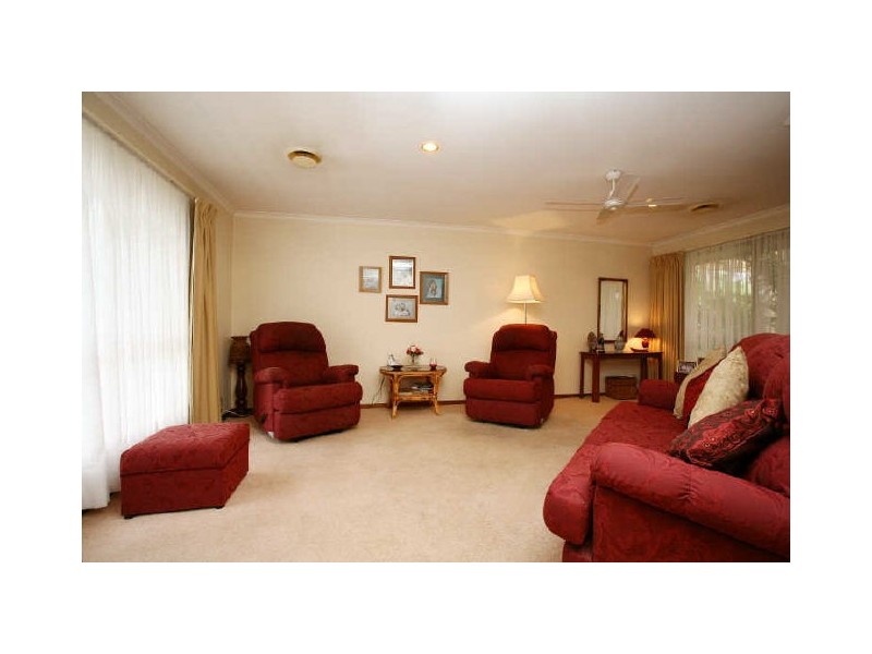 4 Iris Court, Cranbourne North VIC 3977