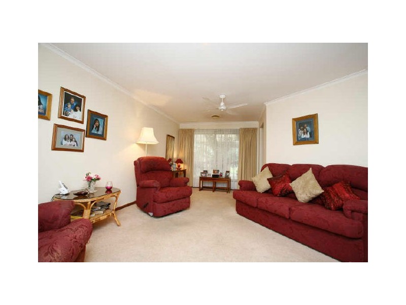 4 Iris Court, Cranbourne North VIC 3977