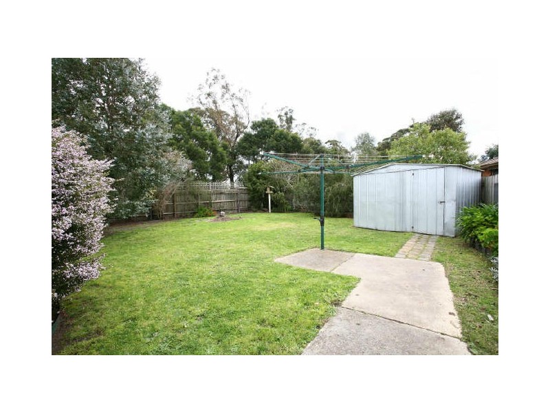 4 Iris Court, Cranbourne North VIC 3977