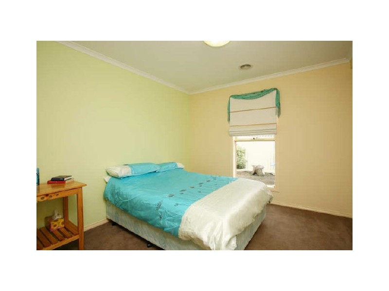 20 Gatehouse Parade, Cranbourne VIC 3977